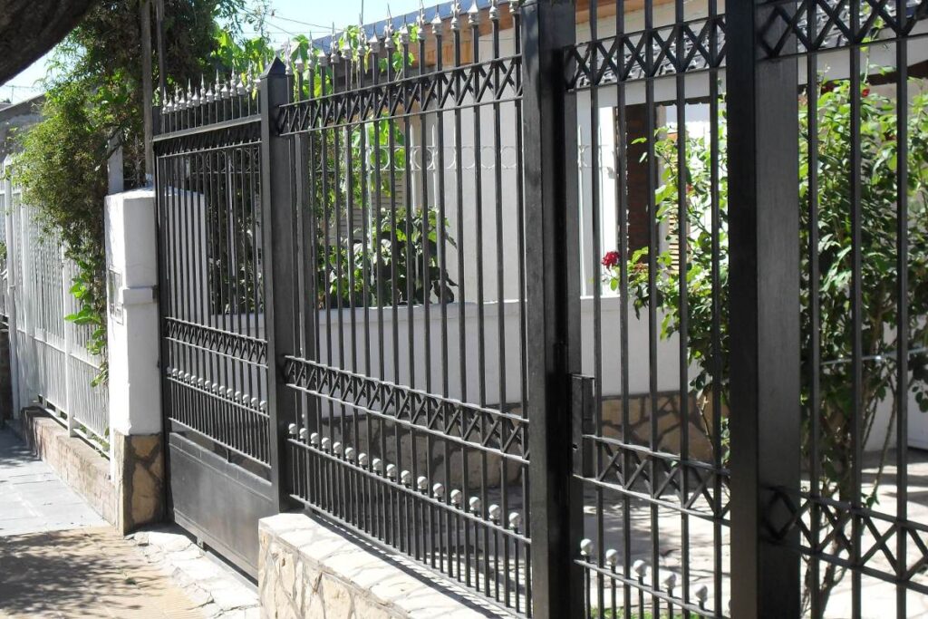 Lore amet, consecg elit. Architecto minus consequatur soluta quaerat itaque, laboriosam quis a facilis, cums aperiamdo eliplaceat?